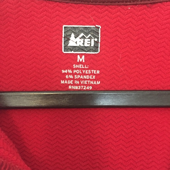 REI men’s half zip outdoor base layer pullover. M - Picture 9 of 16